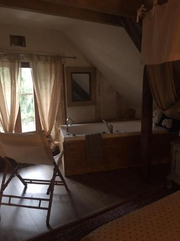 Bed and Breakfast Le Moulin A Huile Vailhourles Exteriér fotografie